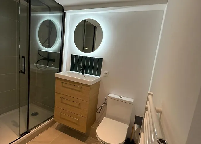 Apartment Gare Montparnasse,gorgeous1 Bedroom,close To Eiffel Tour,center , Stuning Place