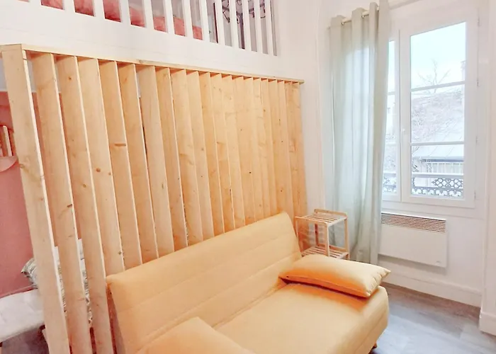 Gare Montparnasse,gorgeous1 Bedroom,close To Eiffel Tour,center , Stuning Place Apartment